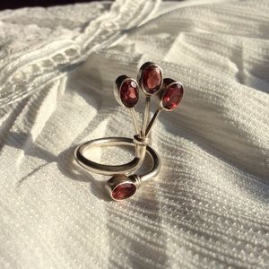 925 sterling silver/garnet ring